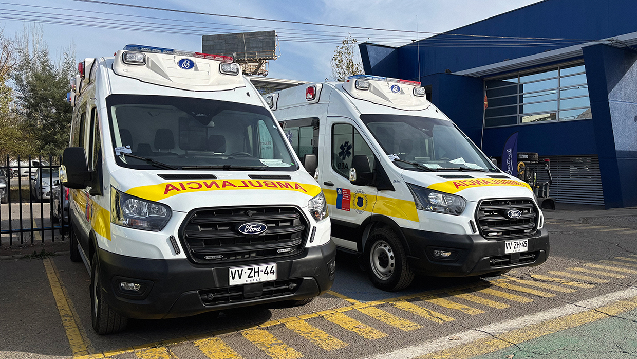 El Hospital San José Melipilla recibe nuevas ambulancias