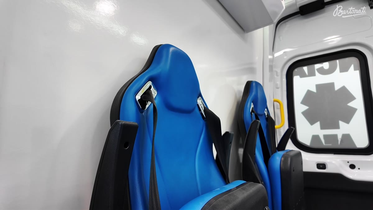 Vista 360 del módulo sanitario interior de la ambulancia RTT Bertonati